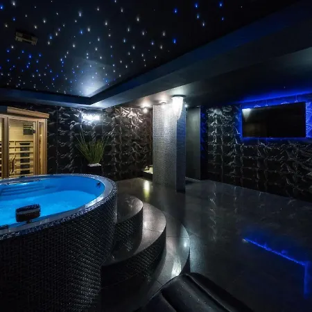 Villa Lush In With Sauna