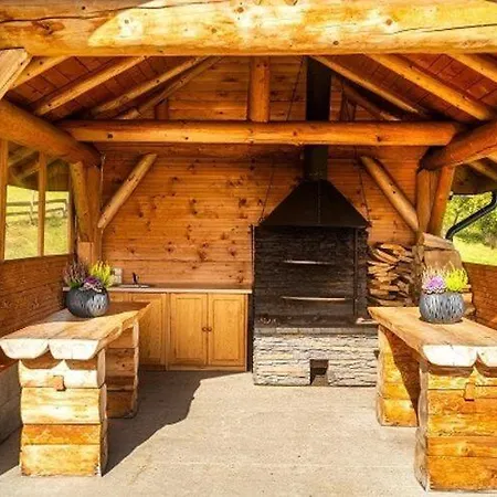 Villa Lush In With Sauna *