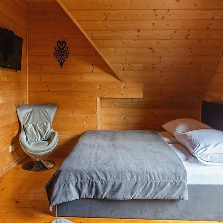 Villa Lush In With Sauna